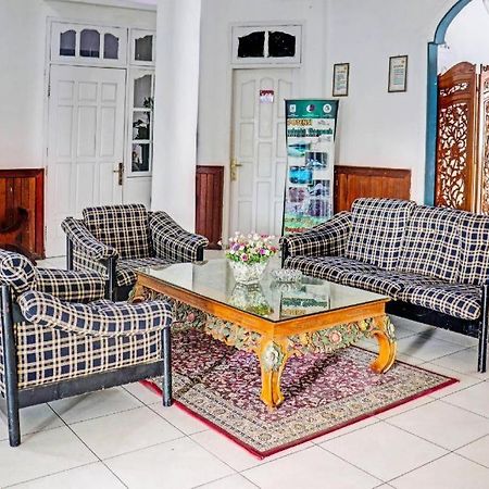 Oyo 90483 Homestay Permata Syariah Bangko Exterior photo