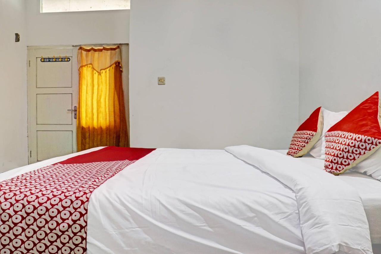 Oyo 90483 Homestay Permata Syariah Bangko Exterior photo